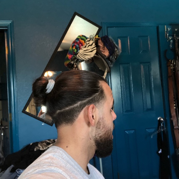 Meet your Posher, Kyle - Picture 4 of 7